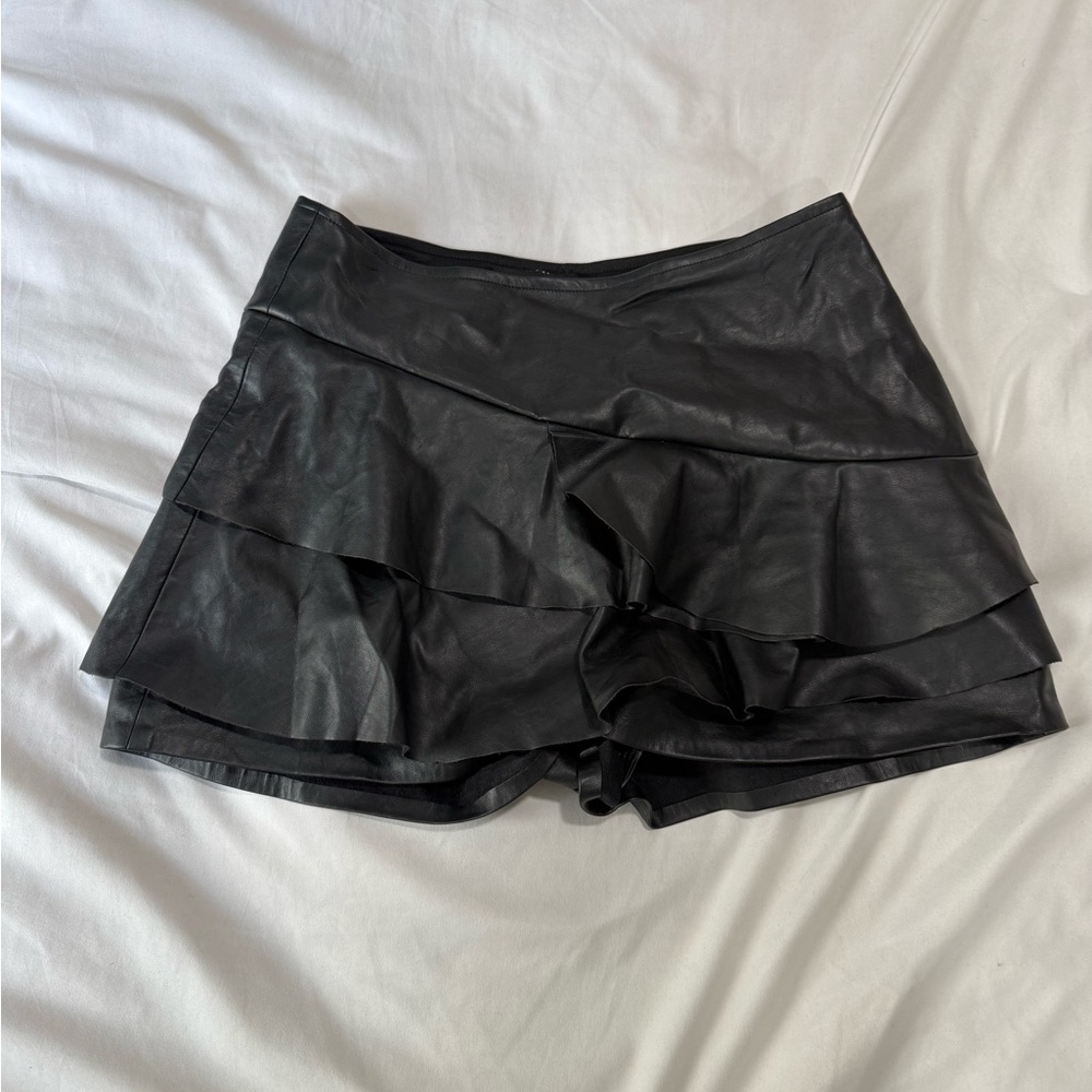DO+BE Leather Skort Black
